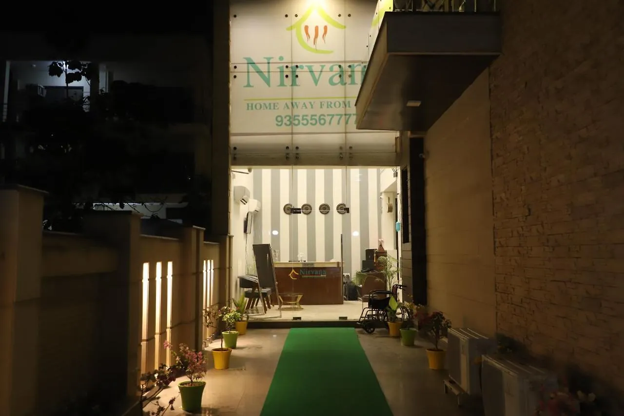 Nirvana Rooms グルガウン インド
